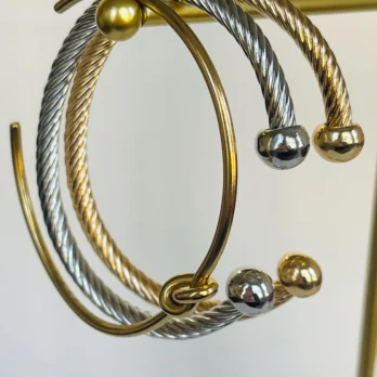 Classic Bangles – Twisted Cable – Knotted Gold Styles